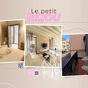 Апартаменты Desenzanoloft Le Petit Bijou Desenzano, Дезенцано-дель-Гарда